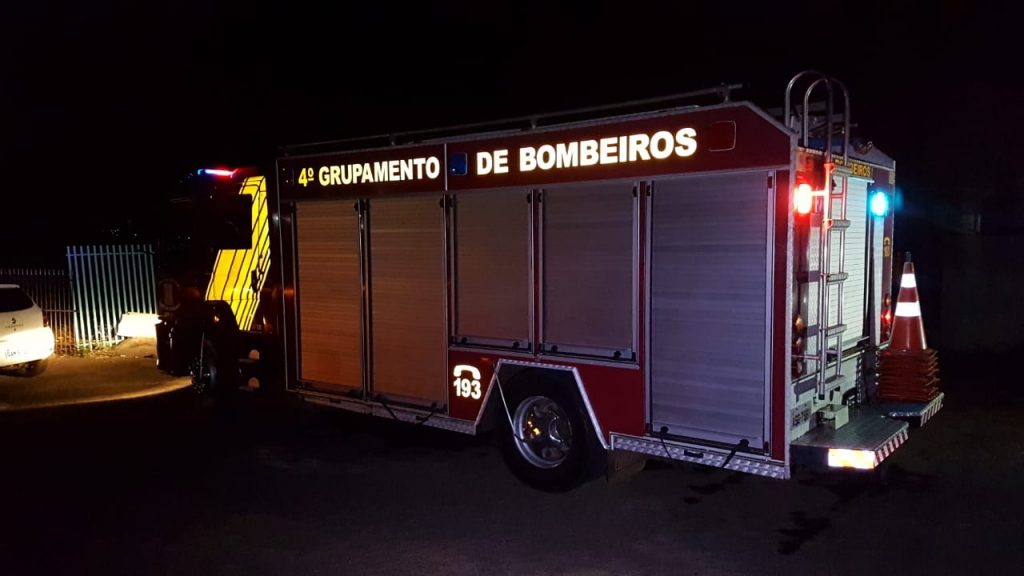 Bombeiros são mobilizados para verificação de vazamento de gás em condomínio no Santo Onofre