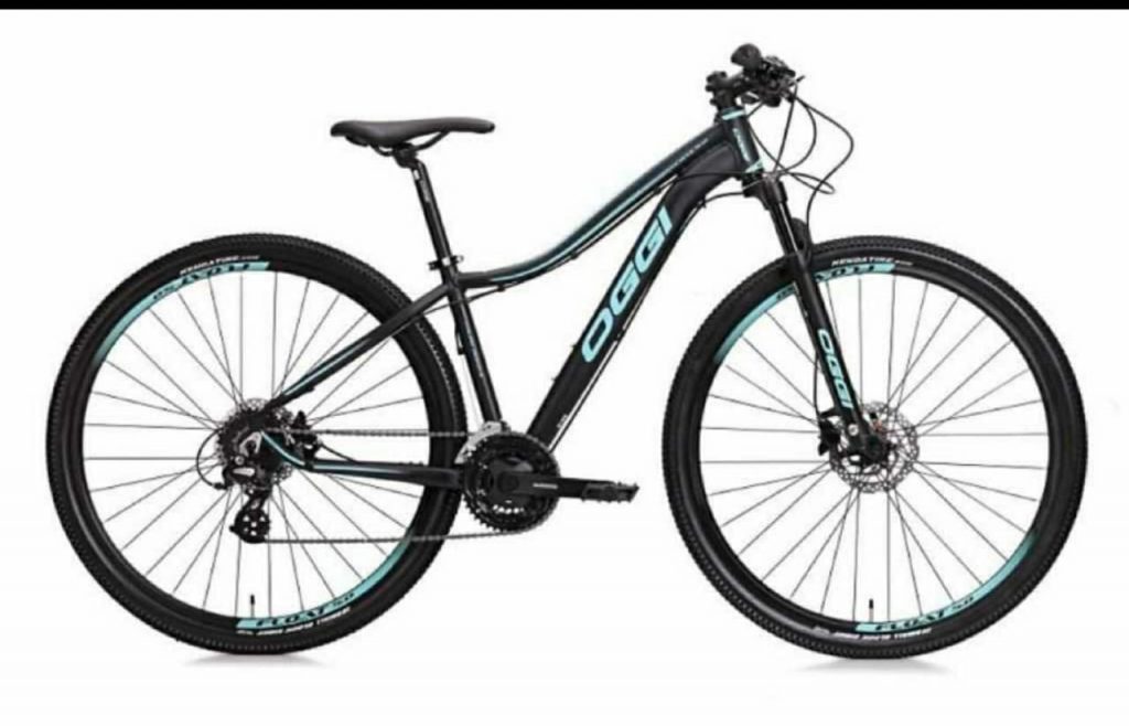 Bicicleta Oggi de cor preta com detalhes em turquesa foi furtada no Bairro Pacaembu