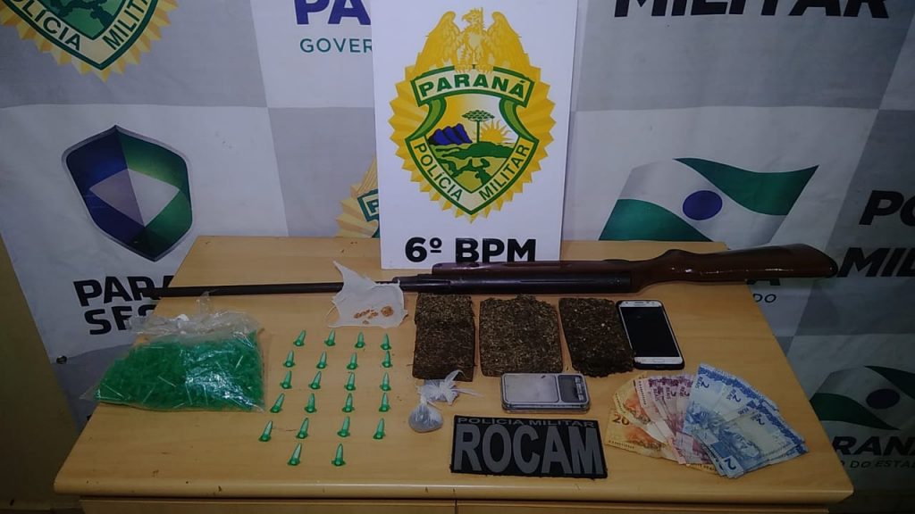 Adolescentes são flagrados com maconha, cocaína e arma de fogo em abordagem da Rocam