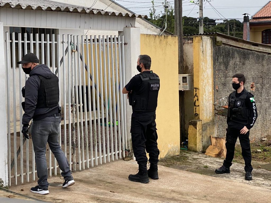 Polícia Civil identifica autores de furto a loja de roupas em Jaguariaíva