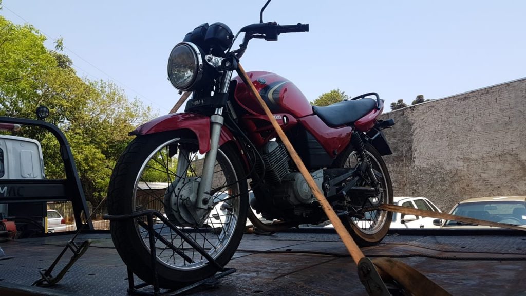 Motocicleta com registro de furto é localizada no Jardim Veneza Motocicleta com registro de furto é localizada no Jardim Veneza
