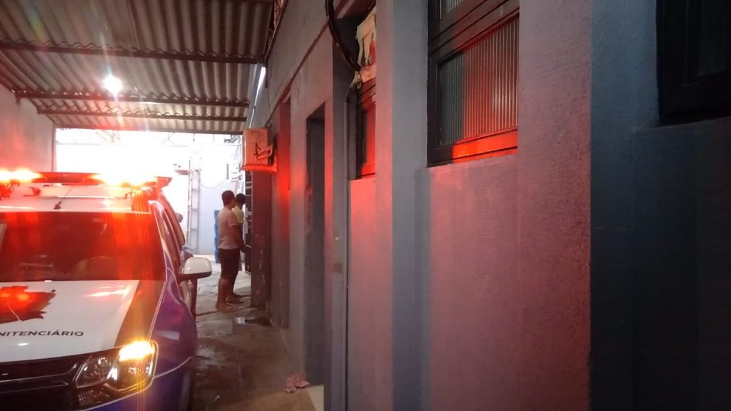 Presos são levados à carceragem do Depen