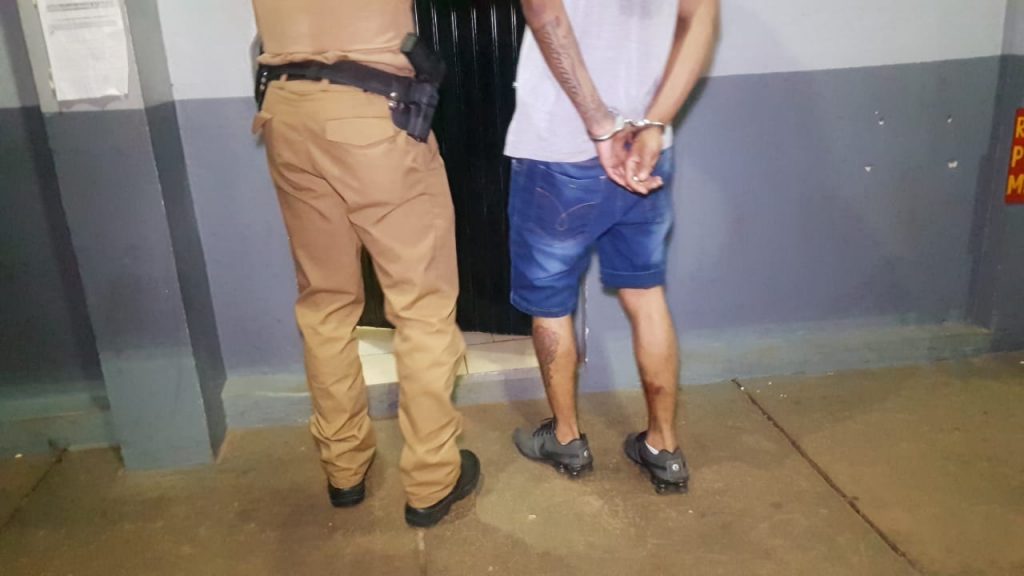 Procurado pela Justiça por crime de tráfico é preso em ação da PM no Santa Felicidade