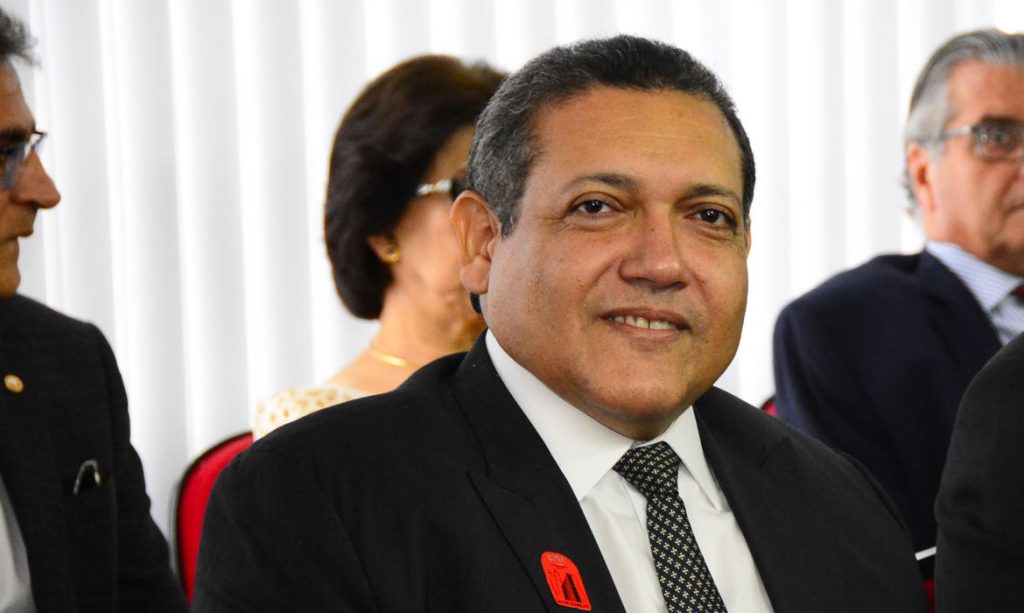 Nunes Marques é homenageado durante primeira sessão no STF