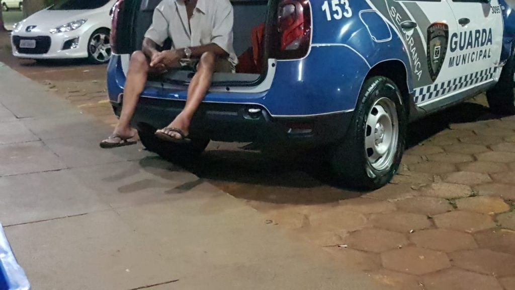 Motorista é detido, após acidente no Floresta