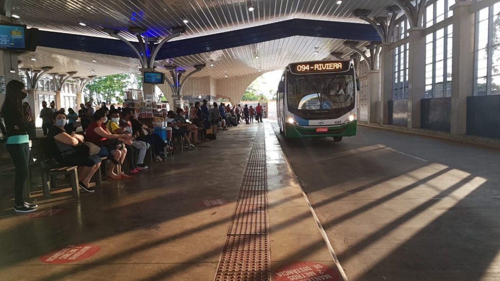 Ônibus escolares serão incorporados à frota do transporte coletivo de Cascavel
