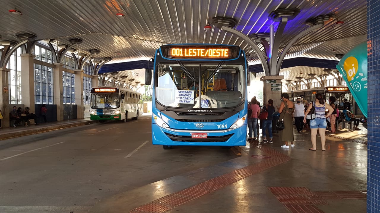 Imagem referente a Licitação de ônibus em Cascavel sob risco: críticas destacam modelo inviável