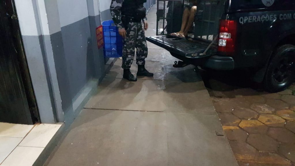 Choque detém homem com maconha e cocaína no XIV de Novembro