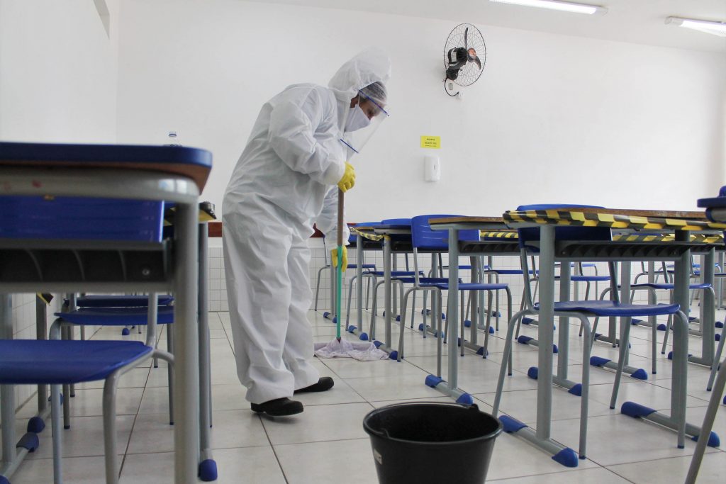 Governo autoriza o retorno de atividades extracurriculares no Paraná