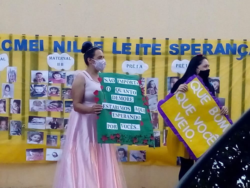 Alunos do Cmei Nilce Sperança, no Brasília, recebem homenagem pelo dia das crianças