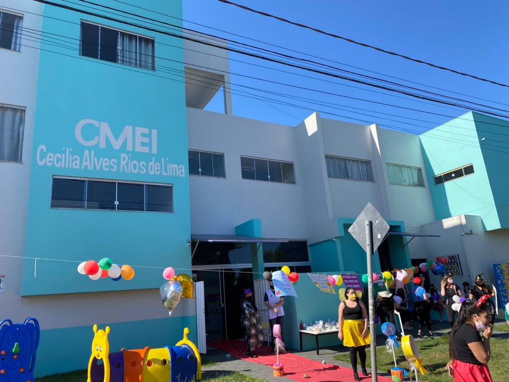 Pit stop da saudade: alunos de Cmei são homenageados com alegria no Guarujá