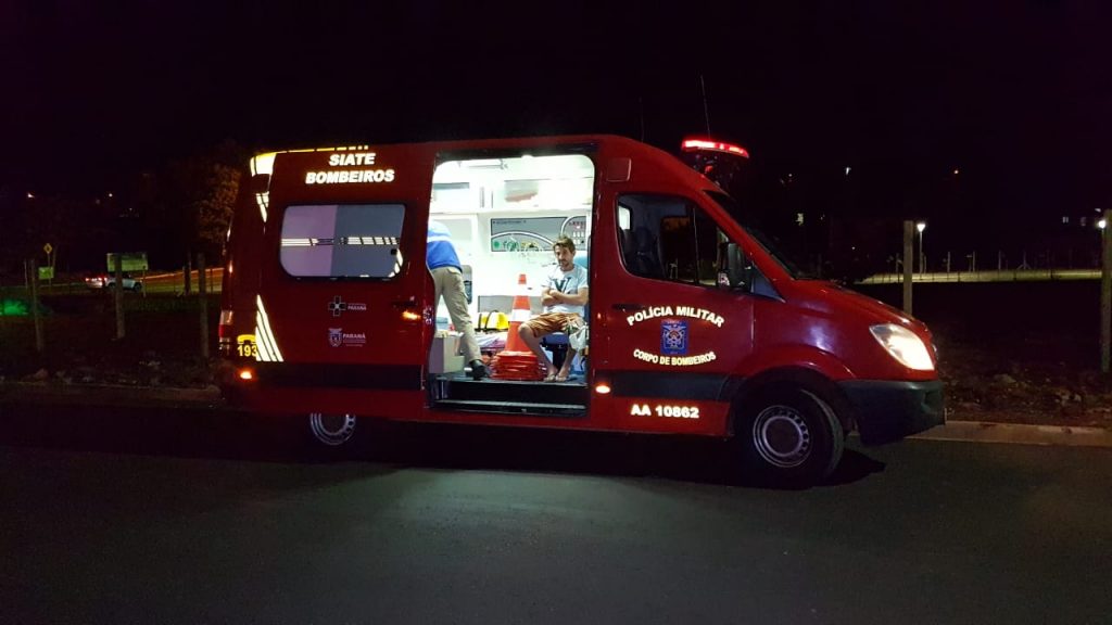 Populares encontram homem caído em via pública e acionam Siate, no Santa Cruz