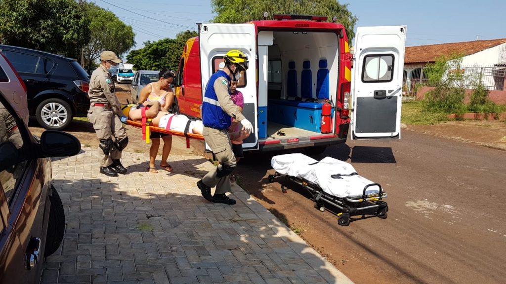 Após queda de moto, homem é socorrido no Bairro Santa Felicidade