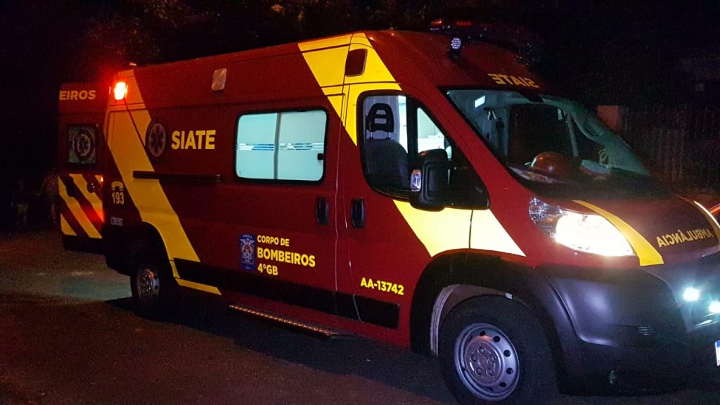 Jovem sofre queda de moto no Bairro Brasília e fica ferido