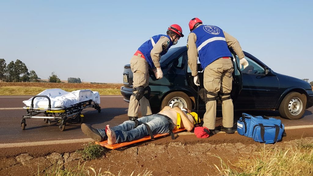 Motociclista fratura o pé ao sofrer queda na BR-467