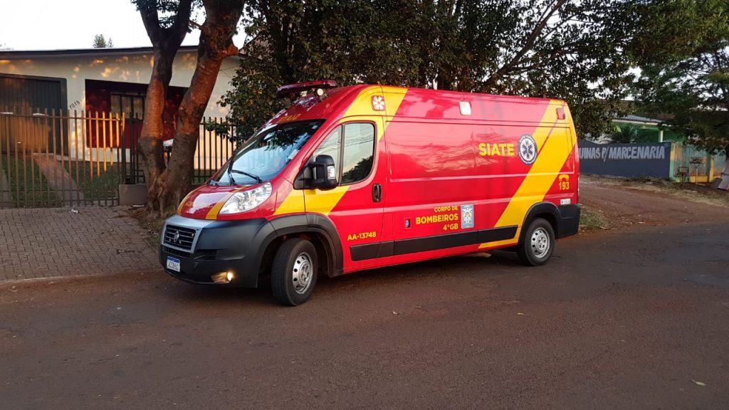 Homem de 40 anos é socorrido ao sofrer queda na Rua São Gabriel
