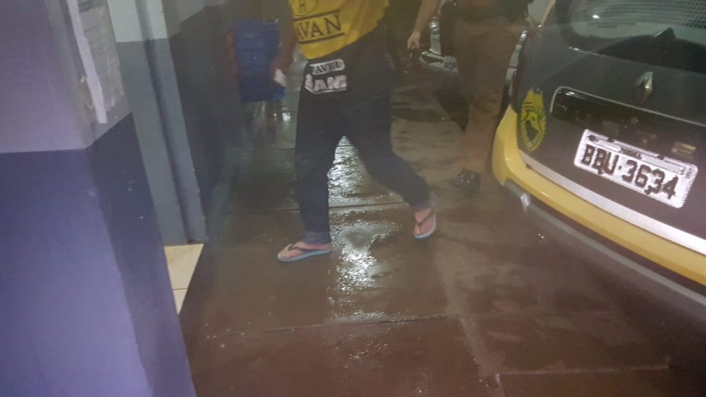 Motorista é detido por embriaguez após causar acidente no Bairro Floresta