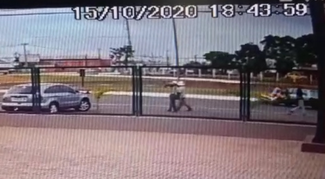 Câmera mostra forte colisão entre veículos às margens da BR-277