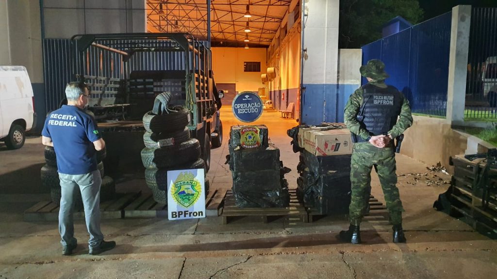 Operação conjunta apreendeu pneus e cigarros em barranca do Rio Paraná