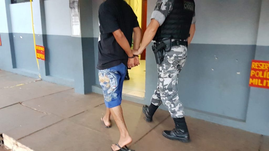 Homem com mandado de prisão em aberto é detido em ação do Pelotão de Choque