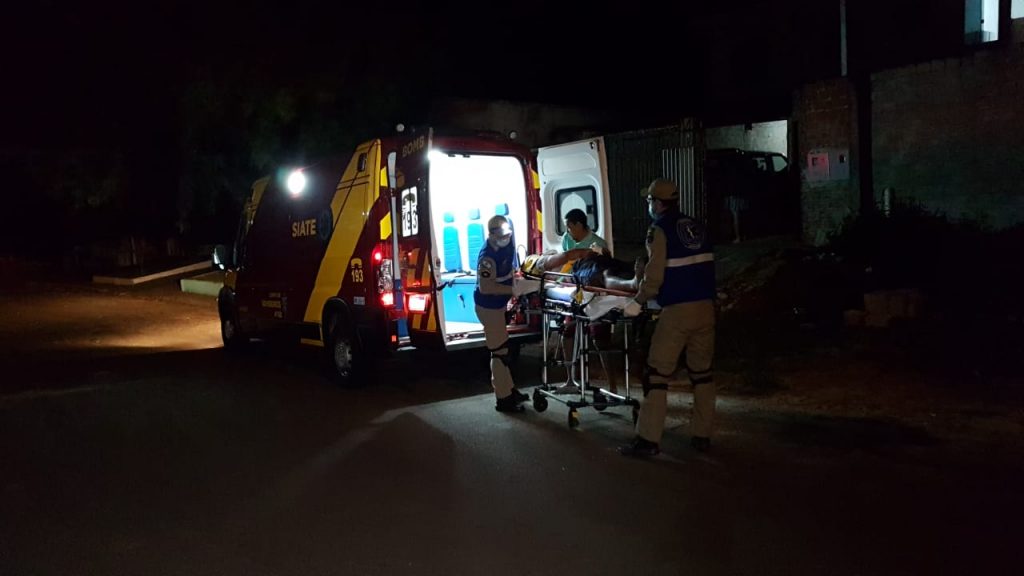 Homem fica ferido ao cair de escada no Parque São Paulo