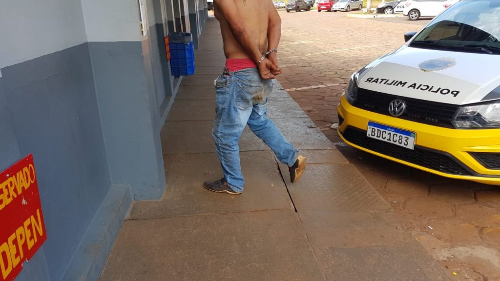 Flagrado praticando furto em obra, homem é detido no Santo Onofre