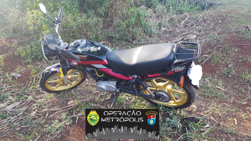 Durante fiscalização na PR-589, PRE recupera motocicleta com alerta de furto