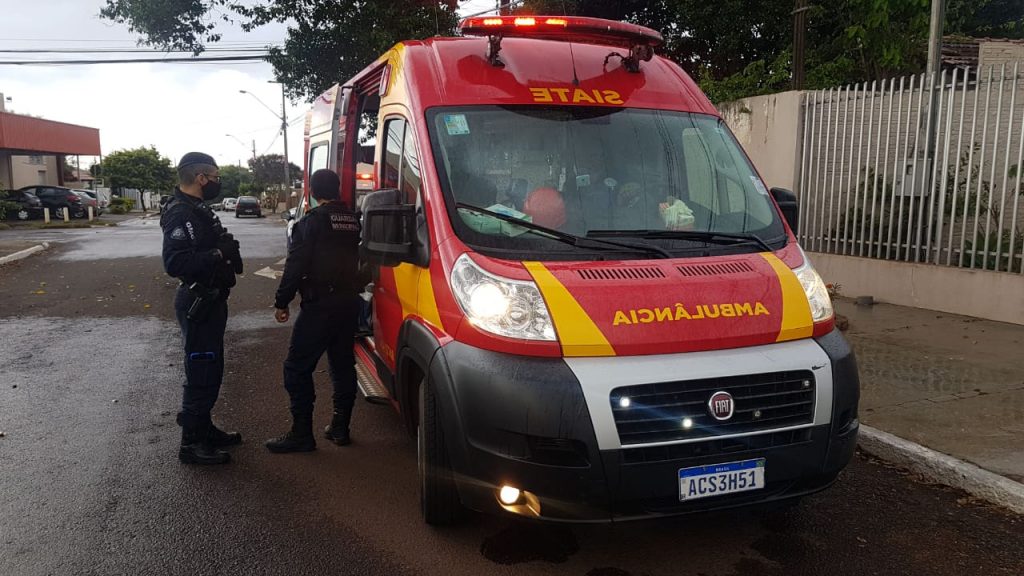 Idosa tem suspeita de fratura ao sofrer queda no Bairro Parque Verde