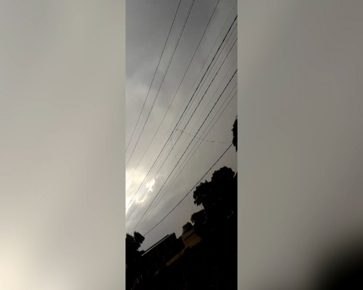 Moradores registram momentos após pouso forçado de avião no Bairro Santos Dumont