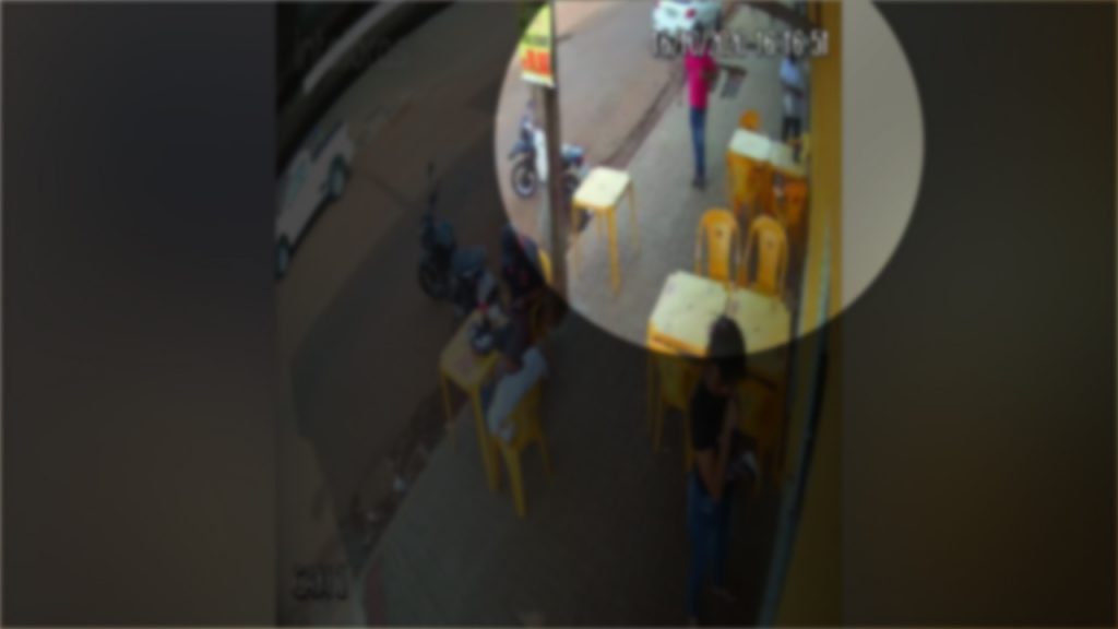 Juarez de Oliveira tenta localizar mulher que encontrou carteira no Bairro Floresta