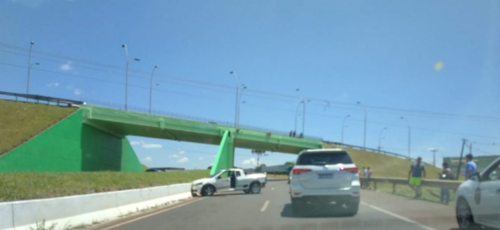Saveiro se envolve em acidente na PRc-467, em Cascavel