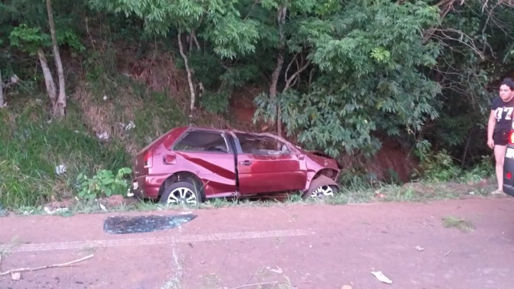 Grave acidente na PR-484 deixa uma vítima fatal e duas em estado grave