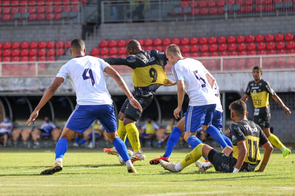 FC Cascavel vence Nacional e volta ao G4 da Série D
