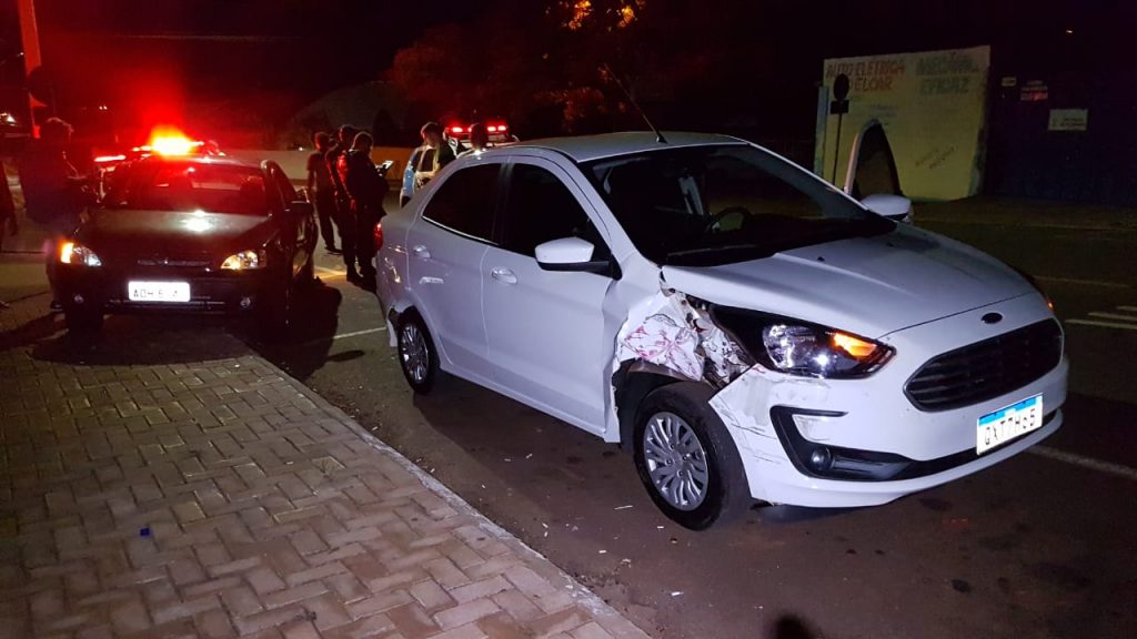 Motoristas embriagados se envolvem em acidente na Jorge Lacerda
