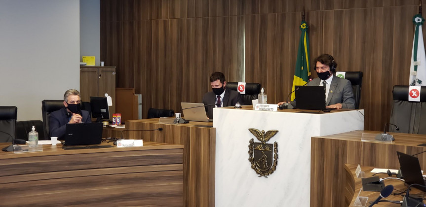 Em reunião de Comissão, presidente da OAB analisa propostas de modificações nas taxas de cartórios