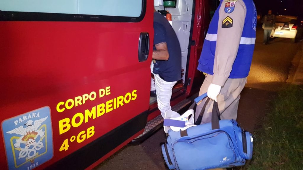 Homem anuncia suposto assalto, mas acaba derrubado por vítima e precisa de socorro do Siate