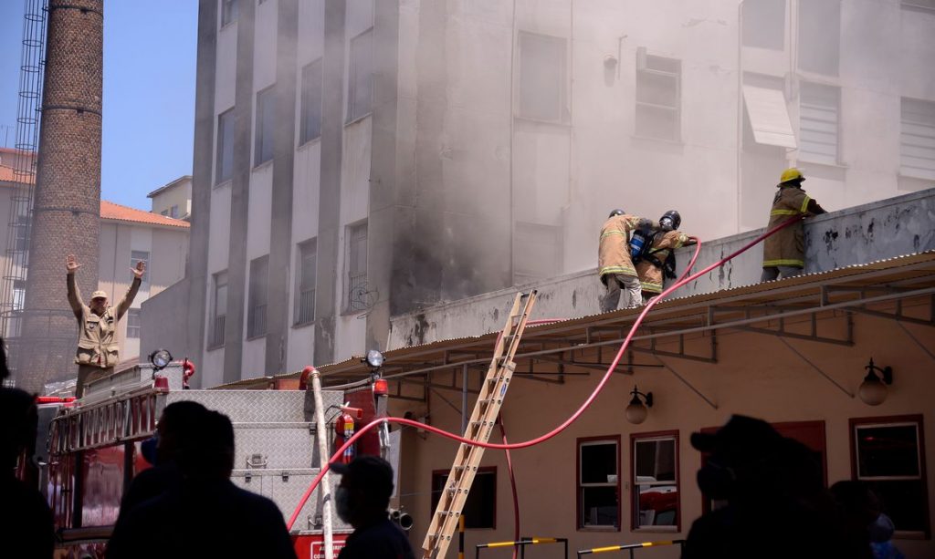 PF ouve três brigadistas sobre incêndio no Hospital de Bonsucesso