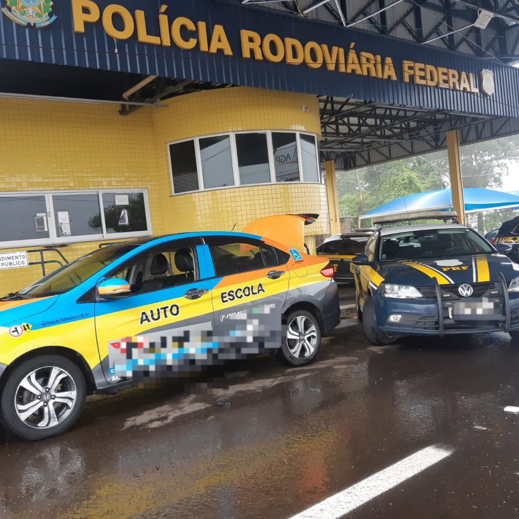 PRF apreende veículo de auto escola após denúncias de direção perigosa em Mandaguari