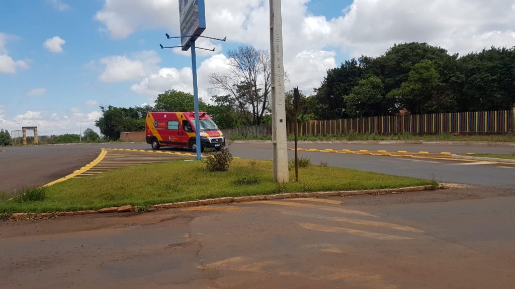 Vítima é socorrida após sofrer queda em pedreira na Estrada Rio da Paz Vítima é socorrida após sofrer queda em pedreira na Estrada Rio da Paz