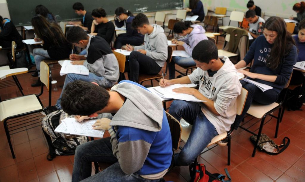 Inscrições para Vestibular e PAS da UEM terminam dia 11