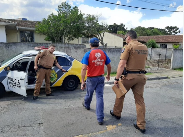 Confusão em lava-car termina com homem esfaqueado pelo ex-patrão