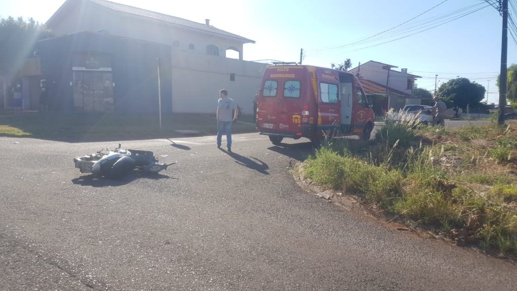 Motociclista de 31 anos fica ferido em acidente no Bairro Pioneiros Catarinenses