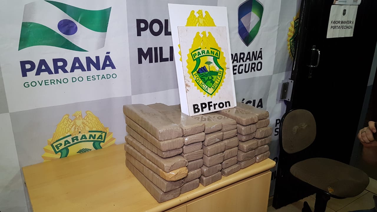 Adolescente de 16 anos é flagrada na Rodoviária transportando maconha