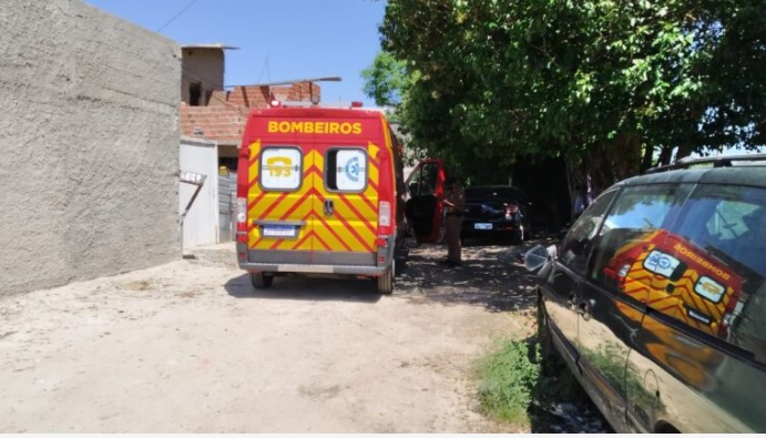 Homem agredido diz ser vítima de roubo, mas PM suspeita que ele possa ser o ladrão