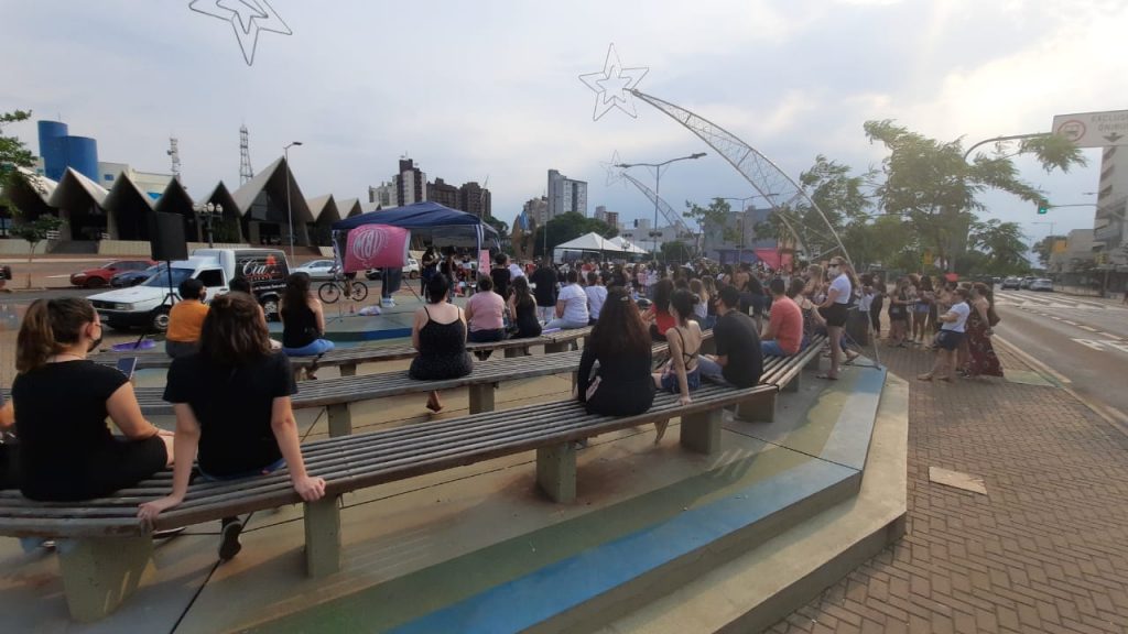 Caso Mari Ferrer: mulheres se unem e realizam ato no Centro de Cascavel
