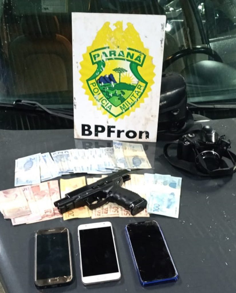 Dupla que roubou carro para ser usado no contrabando é presa pelo BPFron em Guaíra (PR)