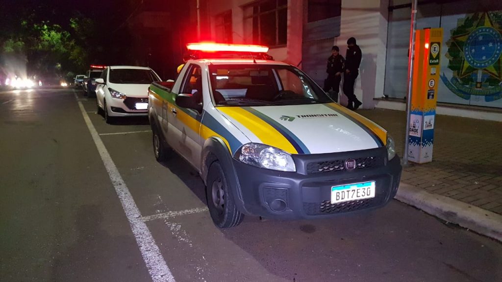 Operação Bloqueio resulta em autuações e apreensões na noite de sábado em Cascavel