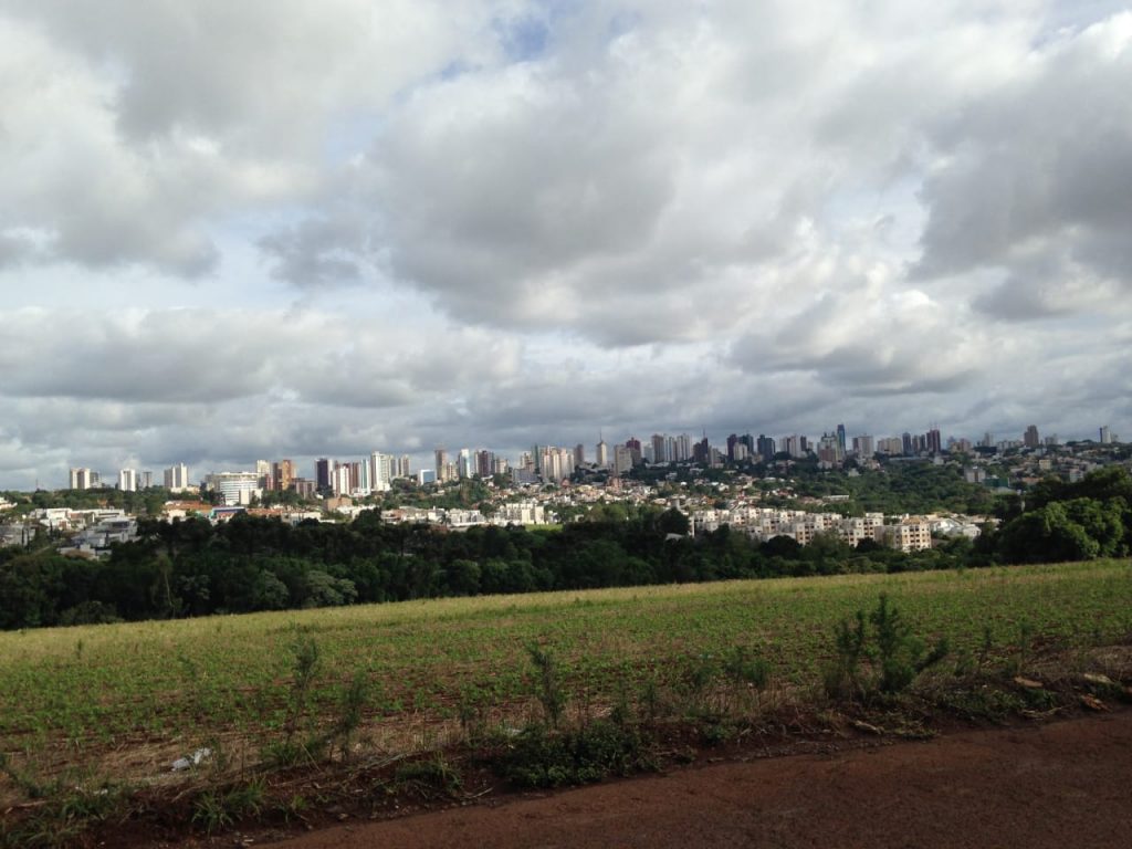 Clima segue ‘indeciso’ em Cascavel; haverá sol mas há condições de chuva forte