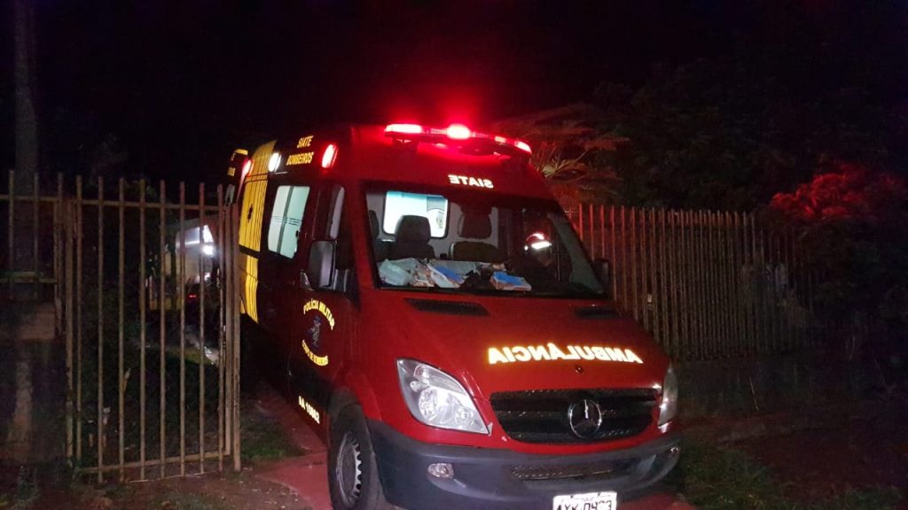 Homem cai e precisa ser socorrido ao bater a cabeça no Santa Felicidade