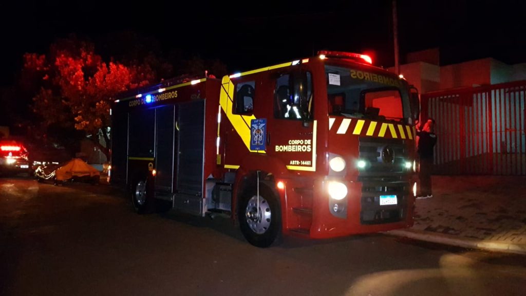 Corpo de Bombeiros é acionado na Rua Natal para atender ocorrência de vazamento de gás